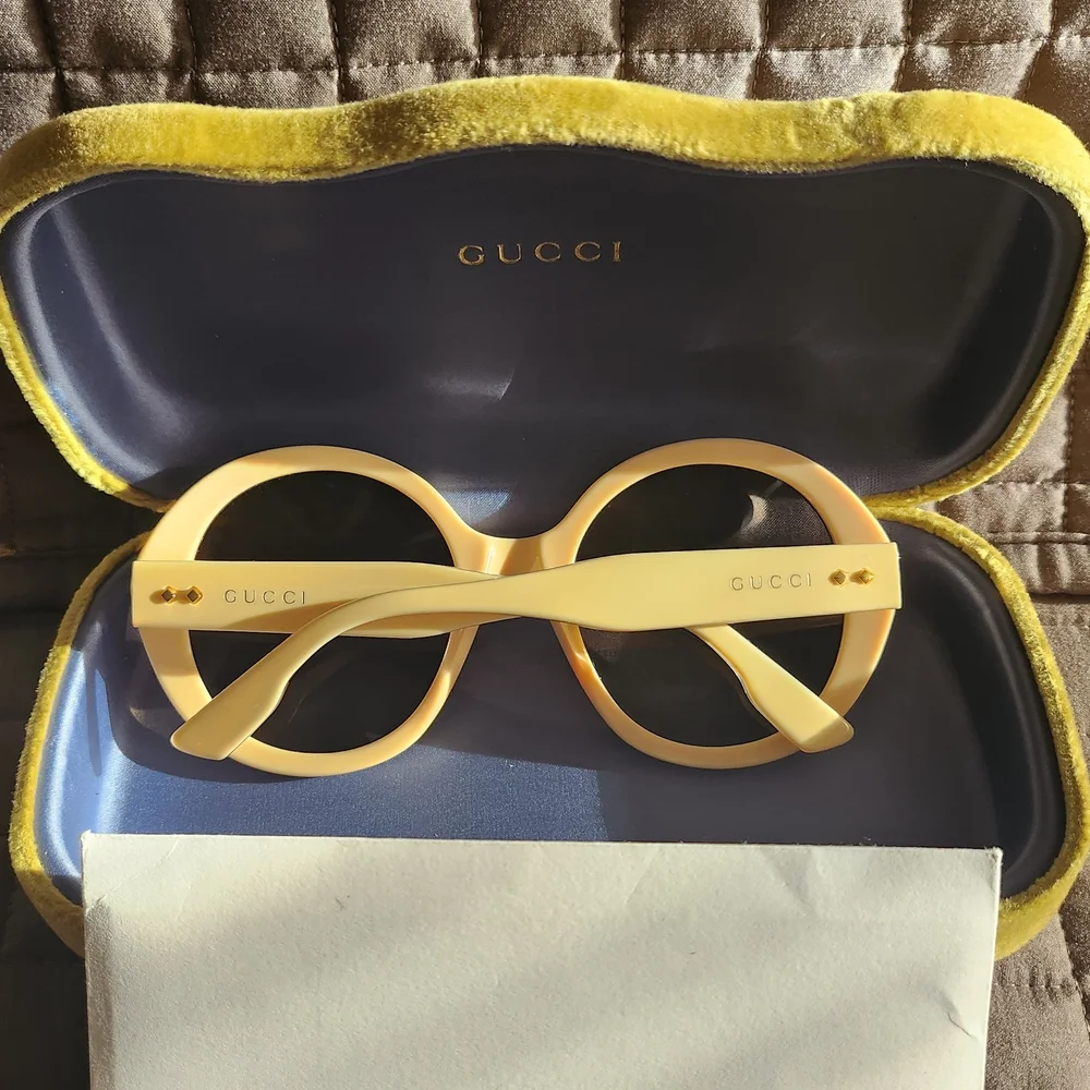 Gucci Cream Round Sunglasses - Picture 2 of 8
